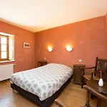 Holiday home 3 Avec Piscine Au Chateau De