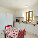 3 Avec Piscine Au Chateau De Holiday home