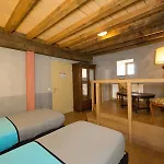 3 Avec Piscine Au Chateau De *
