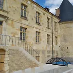 Holiday home 3 Avec Piscine Au Chateau De Charbogne