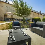 Holiday home 3 Avec Piscine Au Chateau De *