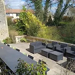 3 Avec Piscine Au Chateau De Holiday home Charbogne