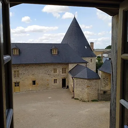3 Avec Piscine Au Chateau De * Charbogne