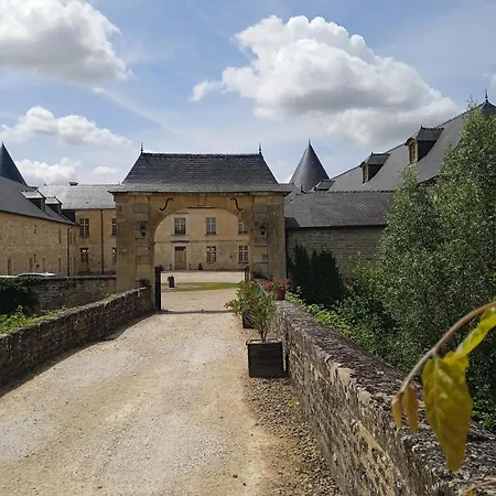 3 Avec Piscine Au Chateau De 度假居 Charbogne