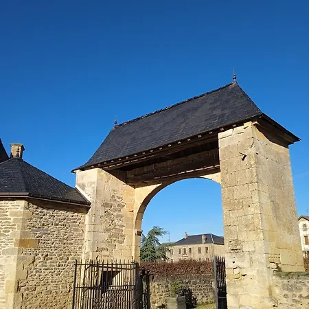 Prázdninový dům 3 Avec Piscine Au Chateau De Charbogne