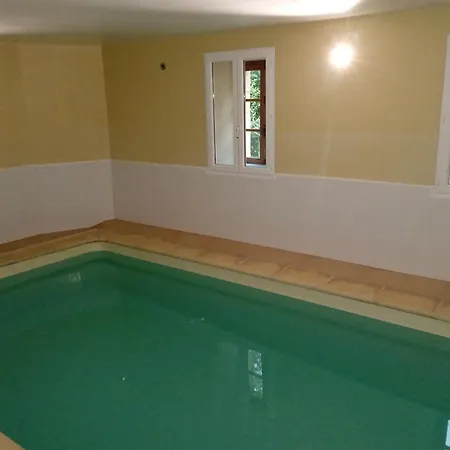 3 Avec Piscine Au Chateau De Prázdninový dům