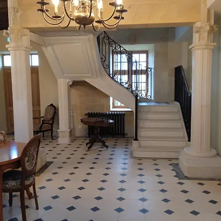 3 Avec Piscine Au Chateau De * Charbogne