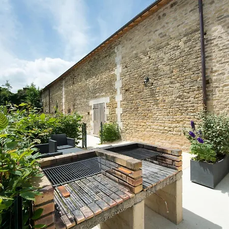 3 Avec Piscine Au Chateau De Charbogne